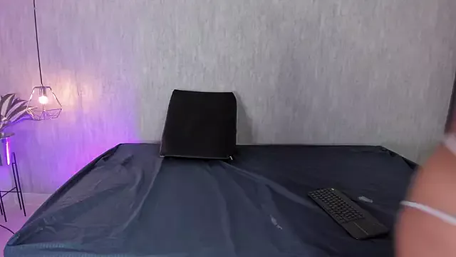 sara_zc on StripChat 