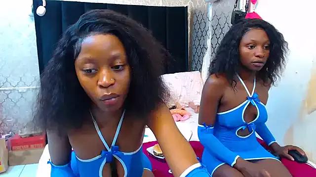 Freechat SexyPetitex25 on StripChat