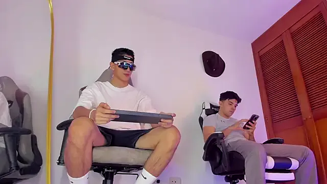 sotooliver3 on StripChat 