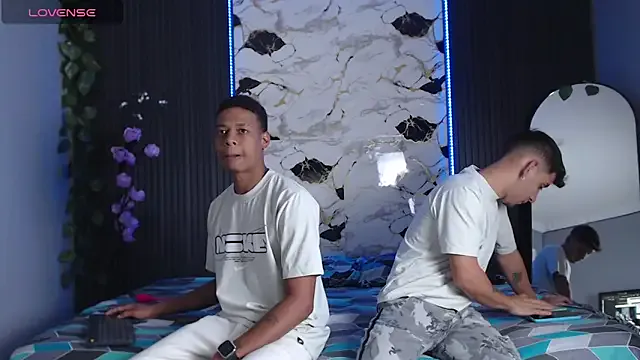 SpicyBoys_X — Hi guys !! Let's have fun