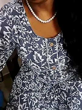 Tamil-ranjitha18 — Boobs oil