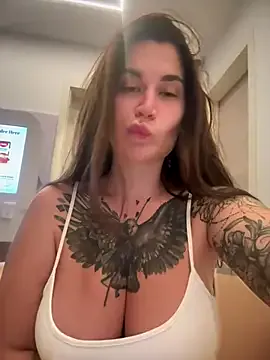 TattooGirlAlia — Cumshow in the Macdonalds