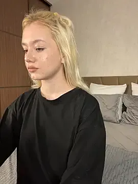 YourSunshine__ — Paint my boobs in pink
