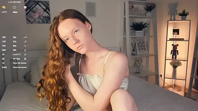 ZaraBluitt on StripChat 